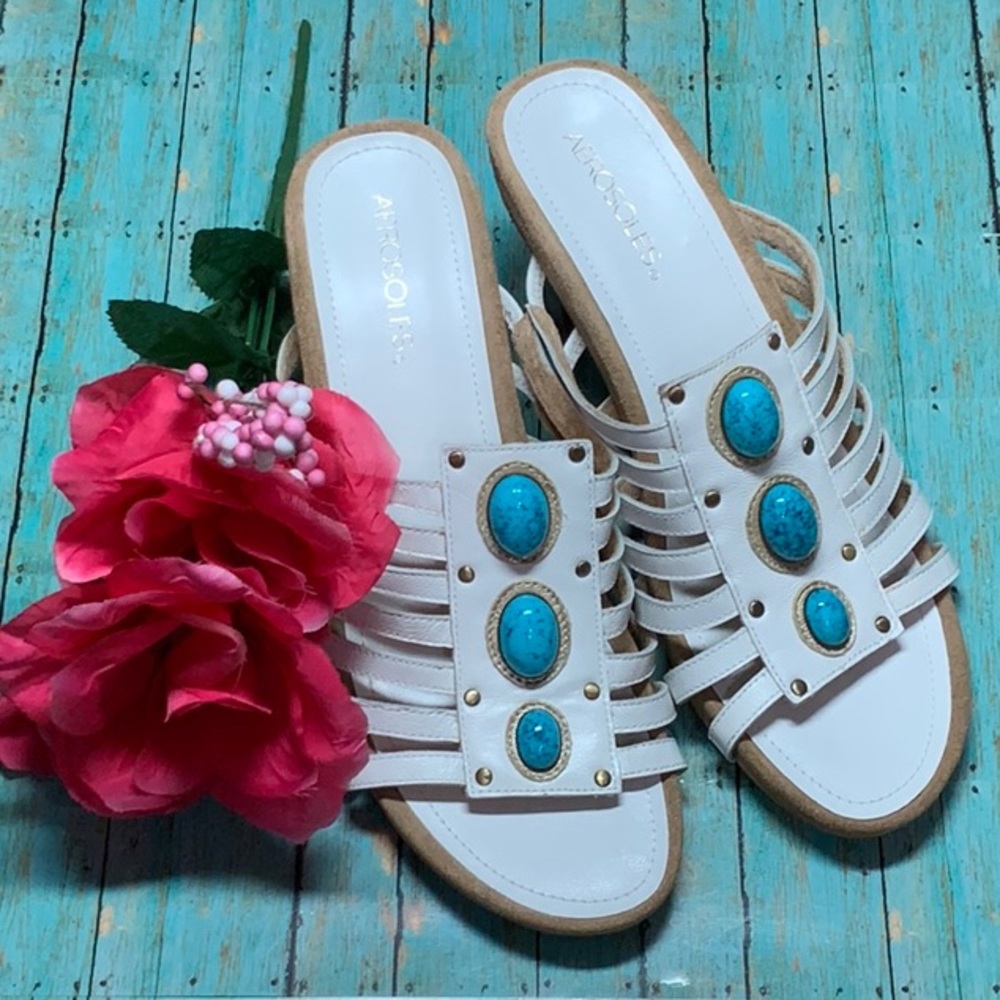 Aerosoles White Strappy Heels Turquoise Stones